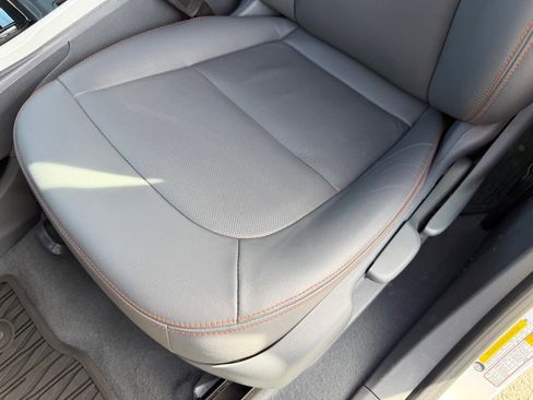 Used 2019 Chevrolet Bolt Premier w/ Infotainment Package image 20