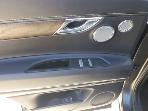 Certified 2024 Genesis GV80 3.5T w/ Prestige Matte Package image 18