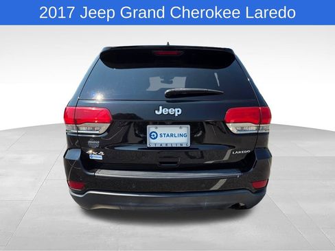 Used 2017 Jeep Grand Cherokee Laredo w/ Quick Order Package 23E AWD/4WD image 8