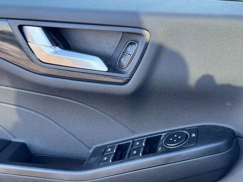 Used 2025 Ford Escape ST-Line w/ Tech Pack #1 image 23