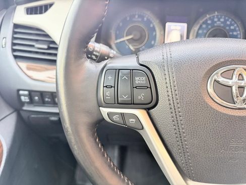 Used 2017 Toyota Sienna Limited Premium AWD/4WD image 20