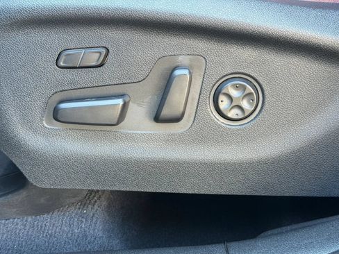 Used 2017 Kia Sorento SX FWD image 32