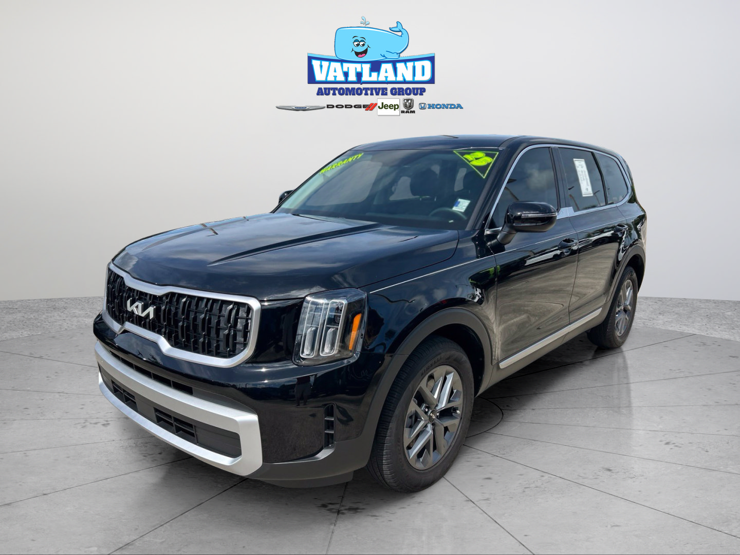 Used 2025 Kia Telluride LX FWD image 1