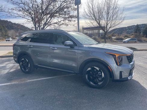 New 2026 Kia Sorento EX image 3