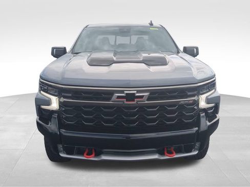 Used 2023 Chevrolet Silverado 1500 ZR2 w/ Technology Package AWD/4WD image 10