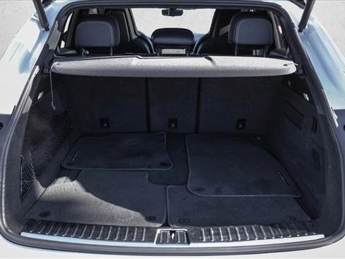 Used 2022 Porsche Cayenne GTS image 23