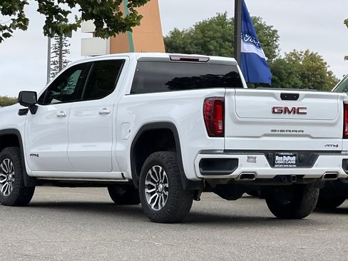 Used 2023 GMC Sierra 1500 AT4 image 6