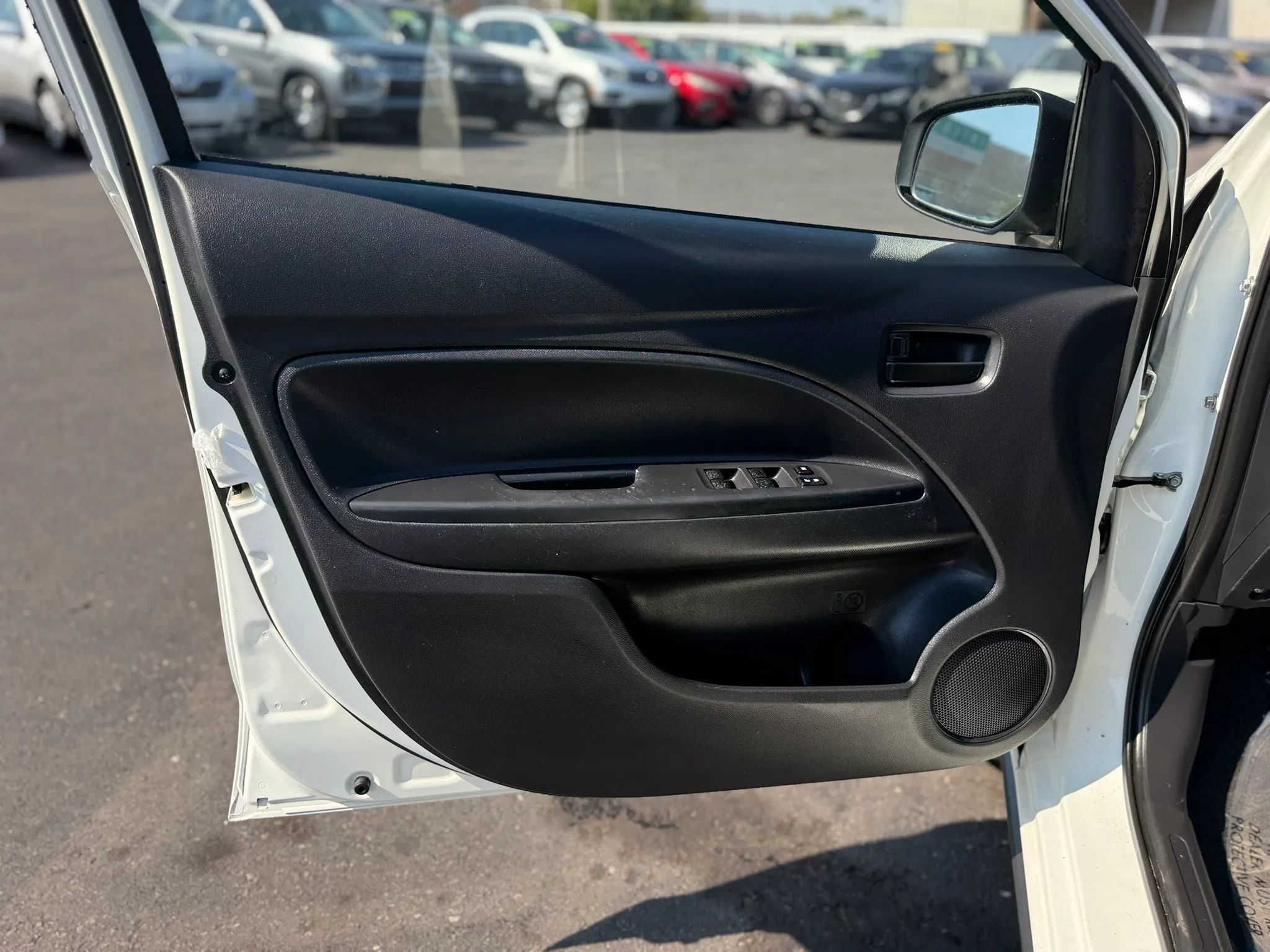 Used 2015 Mitsubishi Mirage DE FWD image 23