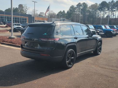 Used 2023 Jeep Grand Cherokee L Limited w/ Black Appearance Package image 5