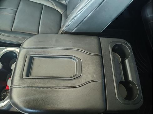 Used 2019 Chevrolet Silverado 1500 High Country w/ Technology Package AWD/4WD image 20