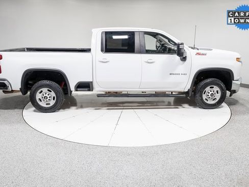 Used 2022 Chevrolet Silverado 2500 LT w/ Convenience Package image 28