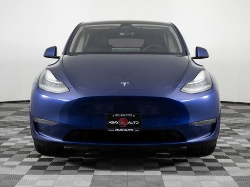 Used 2021 Tesla Model Y Long Range image 11