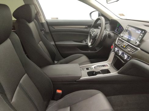 Used 2020 Honda Accord EX image 21