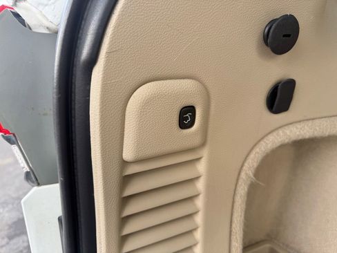 Used 2018 Jeep Grand Cherokee Overland image 33