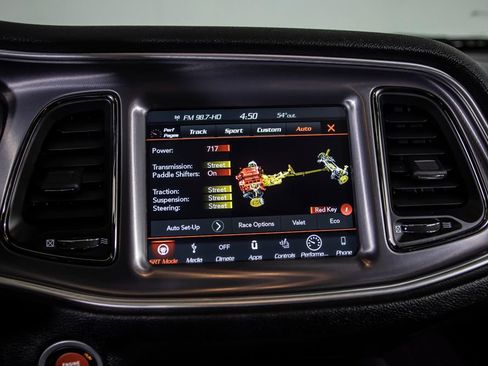 Used 2019 Dodge Challenger SRT Hellcat image 26