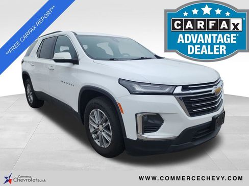 Used 2023 Chevrolet Traverse LT FWD image 1