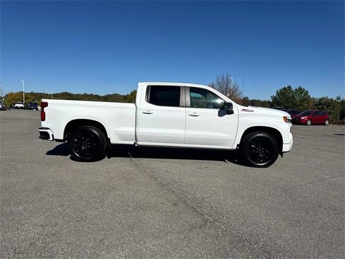 Used 2024 Chevrolet Silverado 1500 RST w/ Z71 Off-Road Package image 3
