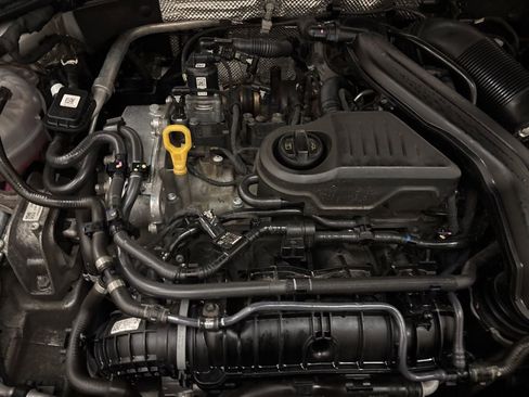 Used 2023 Volkswagen Jetta SE image 22