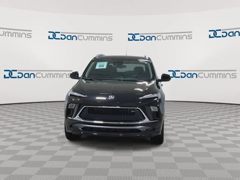 Used 2025 Buick Encore GX Sport Touring FWD image 3