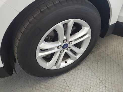Used 2020 Ford Edge SEL w/ Cold Weather Package AWD/4WD image 31