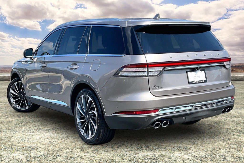 Used 2020 Lincoln Aviator Reserve w/ Equipment Group 202A AWD/4WD image 4