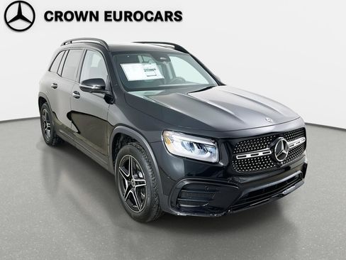 Used 2026 Mercedes-Benz GLB 250 4MATIC image 11