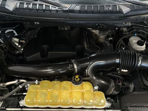 Used 2020 Ford F150 XLT w/ Equipment Group 302A Luxury image 6