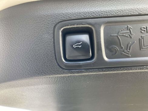 Used 2021 Lincoln Navigator Reserve AWD/4WD image 15