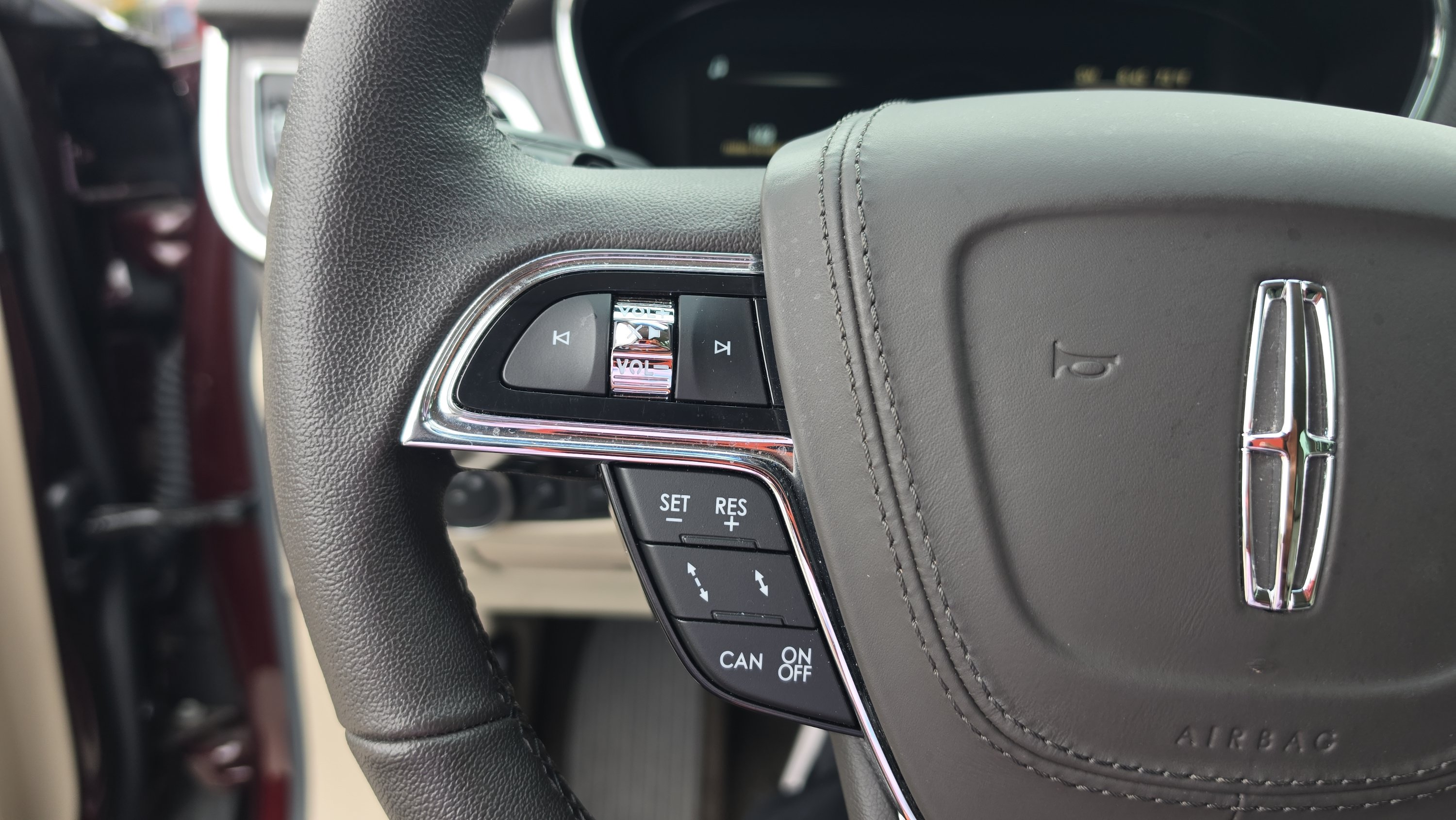 Used 2020 Lincoln Continental FWD image 12