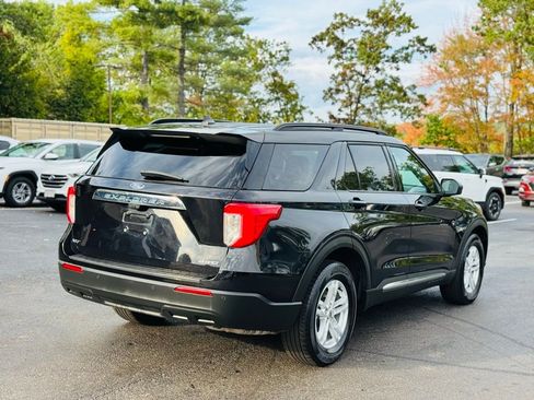Used 2022 Ford Explorer XLT image 7