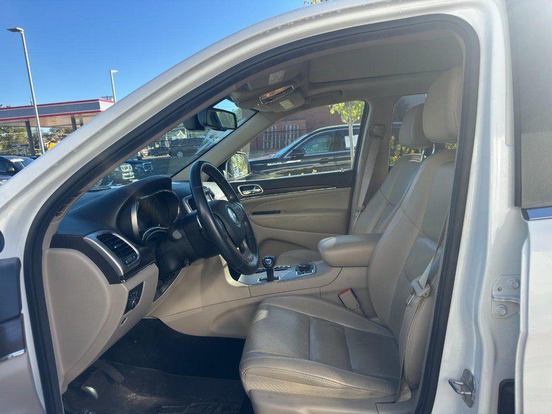Used 2014 Jeep Grand Cherokee Limited w/ Luxury Group II AWD/4WD image 6