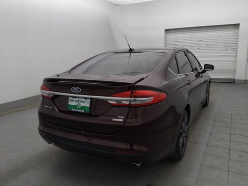 Used 2018 Ford Fusion SE w/ Equipment Group 201A FWD image 9