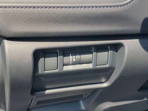 Certified 2025 Subaru Forester Premium AWD/4WD image 10