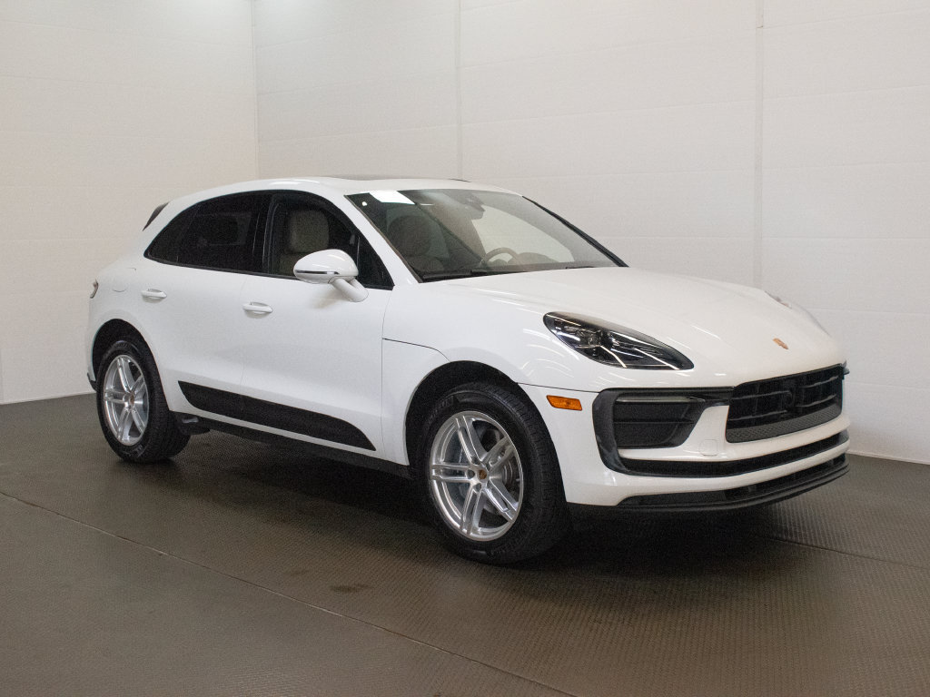 Certified 2023 Porsche Macan AWD/4WD image 8