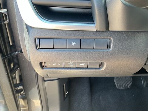 Used 2026 Nissan Rogue SV FWD image 22