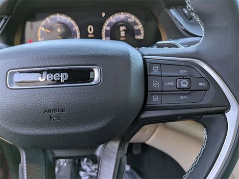 New 2026 Jeep Grand Cherokee Limited image 14