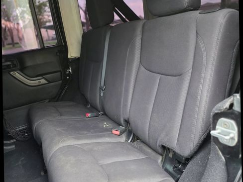 Used 2013 Jeep Wrangler Unlimited Sport AWD/4WD image 12