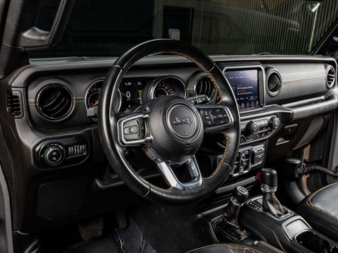 Used 2022 Jeep Gladiator Overland image 17