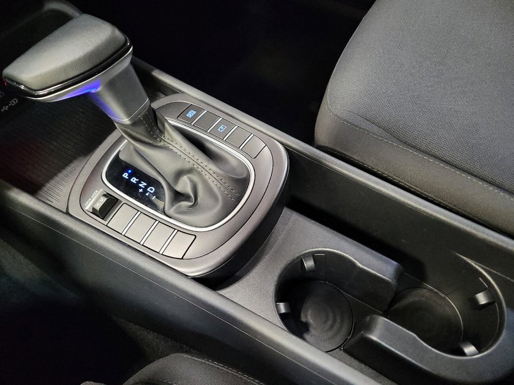 Used 2025 Hyundai Kona SEL FWD image 26