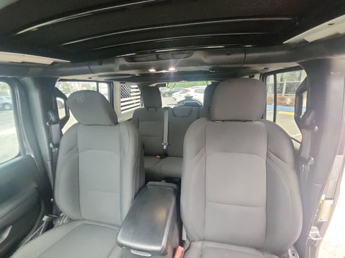 Used 2022 Jeep Wrangler Unlimited Sport w/ Sun And Sound Package AWD/4WD image 13