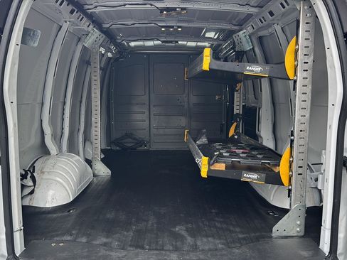 Used 2023 GMC Savana 2500 w/ Driver Convenience Package image 20