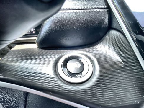 Used 2023 Jeep Grand Cherokee Altitude image 16