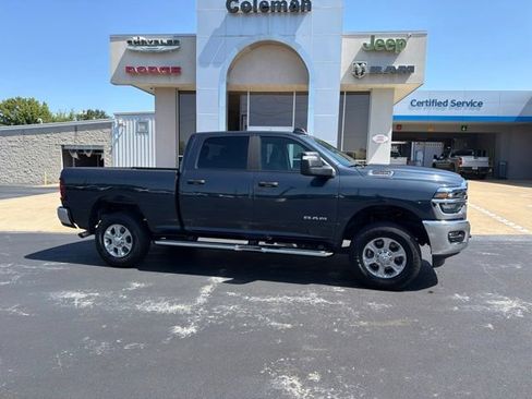 Used 2026 RAM 2500 Big Horn AWD/4WD image 3