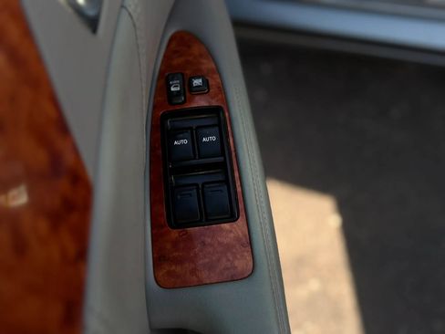 Used 2005 Toyota Avalon Limited FWD image 34