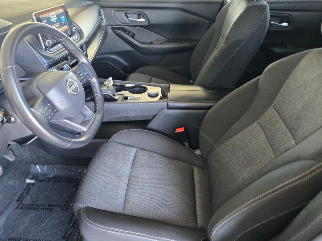 Used 2025 Nissan Rogue SV AWD/4WD image 20