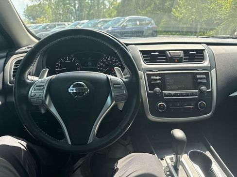 Used 2016 Nissan Altima 2.5 SR FWD image 3