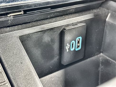 Used 2024 Ford F250 Lariat image 37