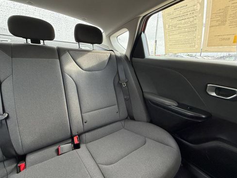 Used 2025 Kia K4 FWD image 35