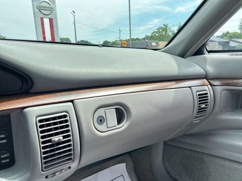 Used 1998 Oldsmobile 88 FWD image 31