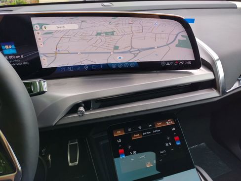 New 2026 Cadillac Vistiq Luxury image 15